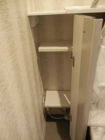 LIXIL　収納一体型トイレ　ピタでトイレリフォーム